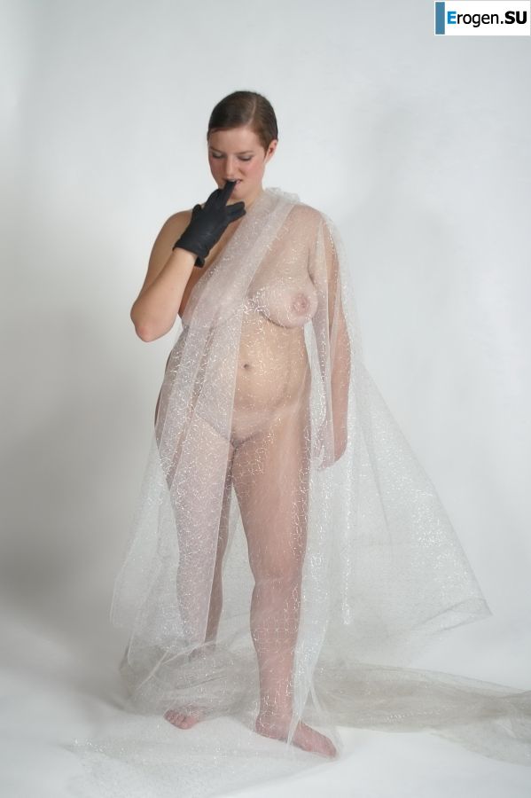 Busty amateur model. Photo 9