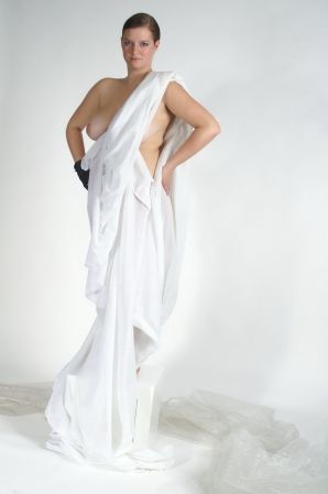 Busty amateur model. Thumb 40