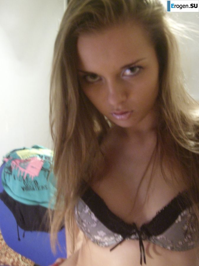 Alina strips for her subscribers. Part 2. Photo 35