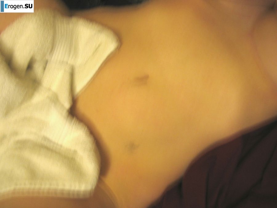 Брюнетка в откровенных нарядах и без ничего. Часть 2. Фото 10