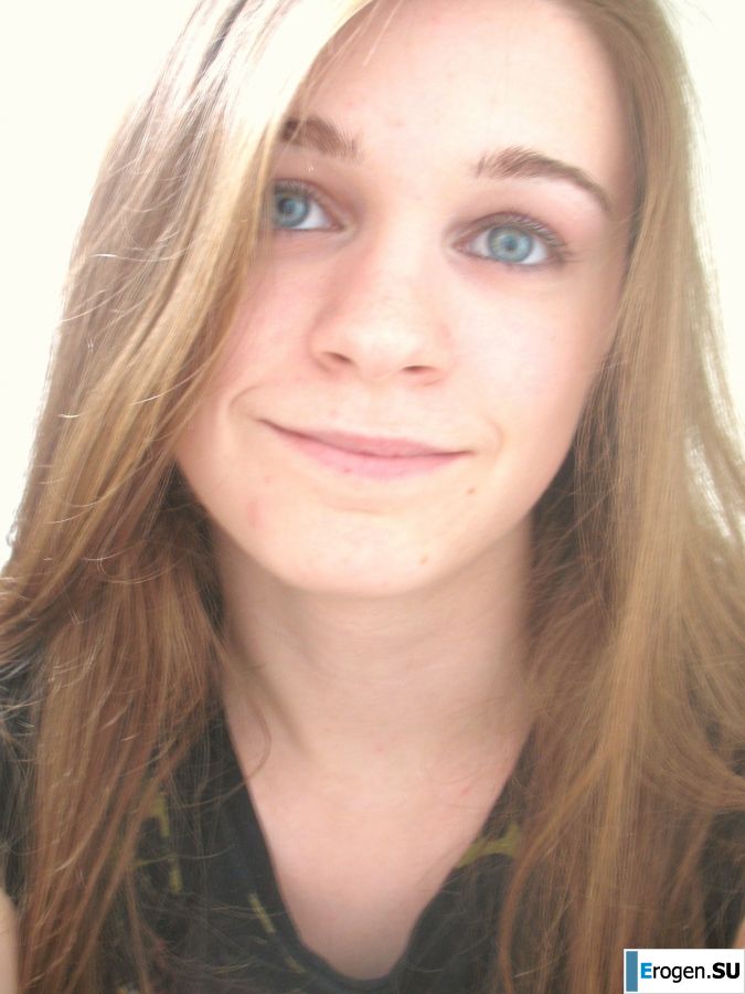 Брюнетка в откровенных нарядах и без ничего. Часть 2. Фото 11