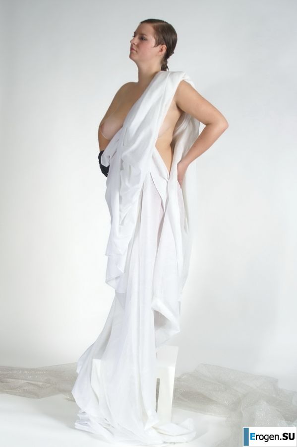 Сисястая amateur-моделька. Часть 2. Фото 40