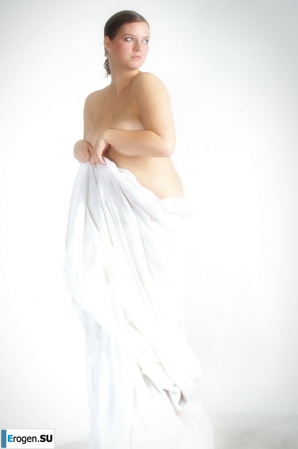 Busty amateur model. Part 3. Photo 5