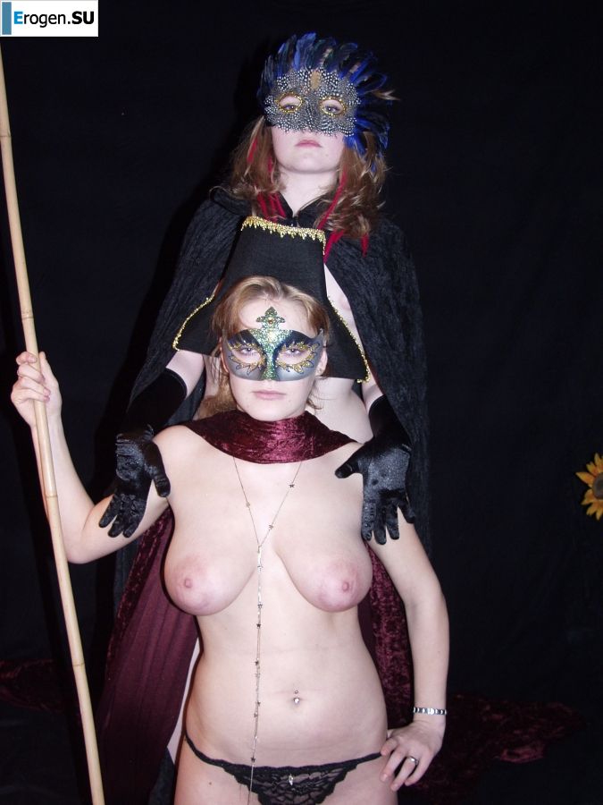 A bit of German naked buttocks and boobs. Part 4. Photo 5