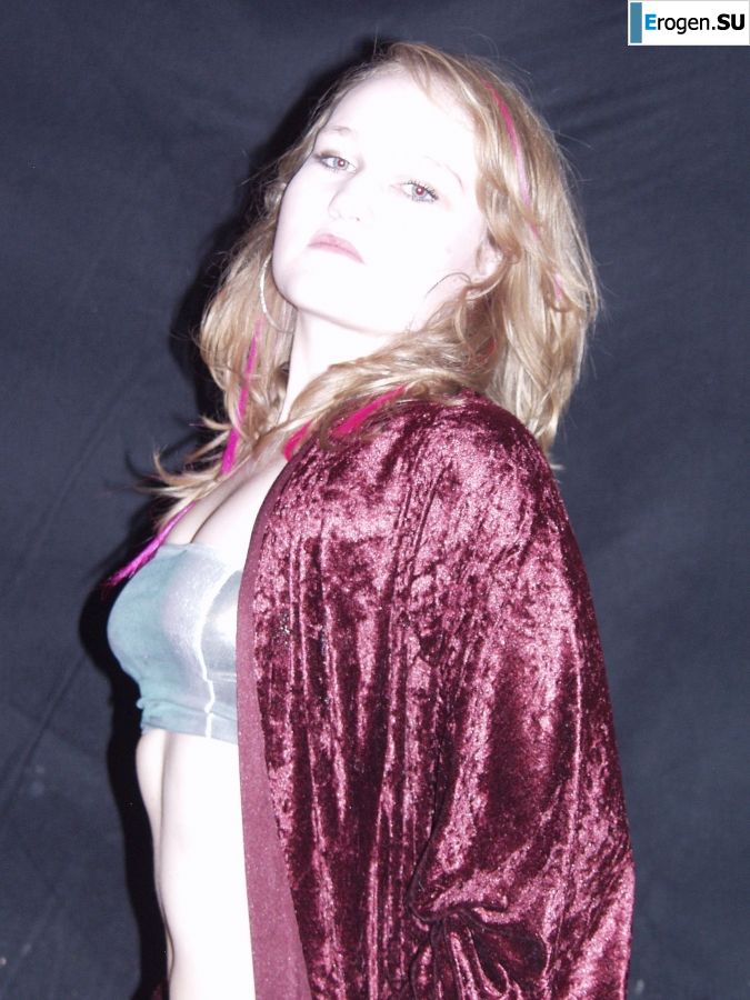 A bit of German naked buttocks and boobs. Part 5. Photo 38