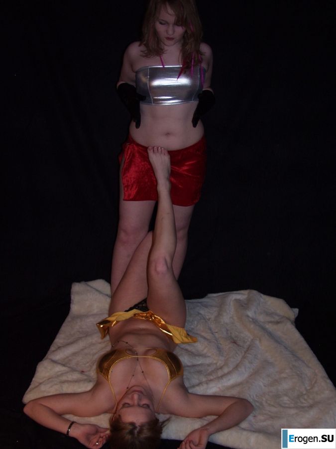 Немного немецких голых попок и сисек. Часть 6. Фото 34