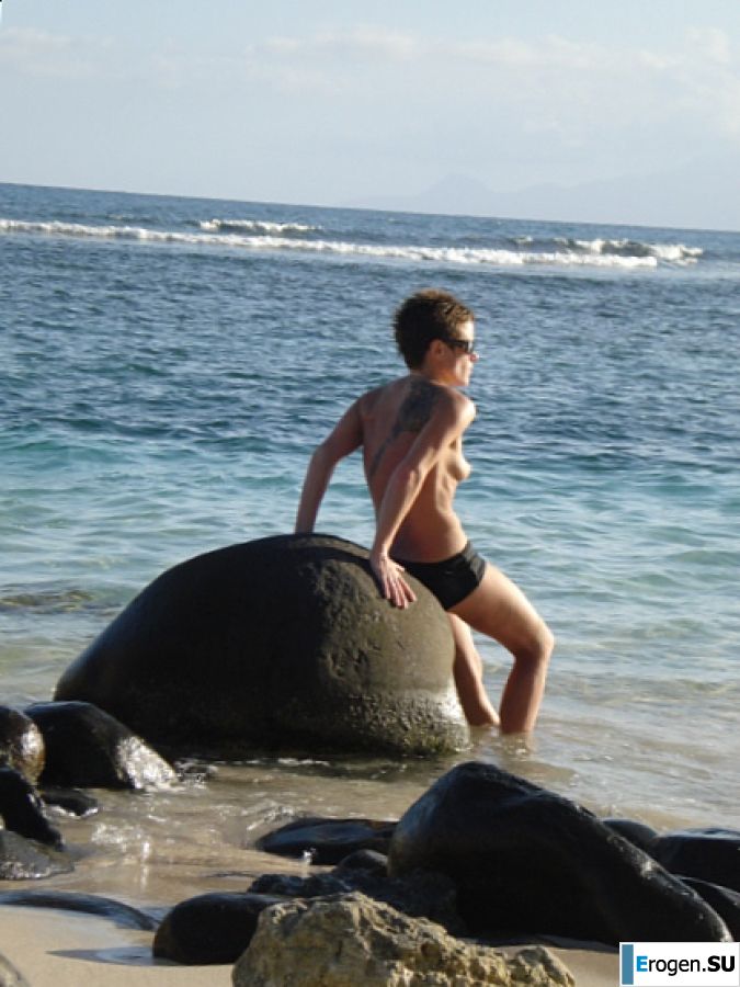 Лесби на отдыхе с друганом. Часть 2. Фото 39