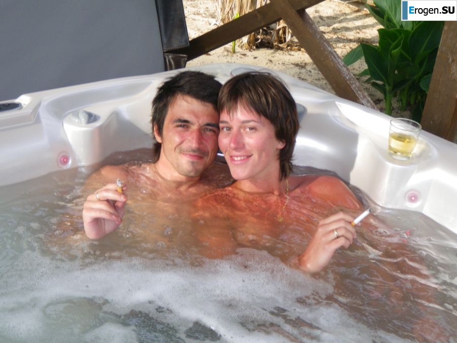 Лесби на отдыхе с друганом. Часть 2. Фото 5