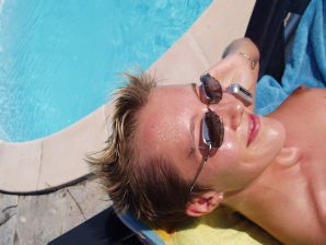 Лесби на отдыхе с друганом. Часть 2. Эскиз 17