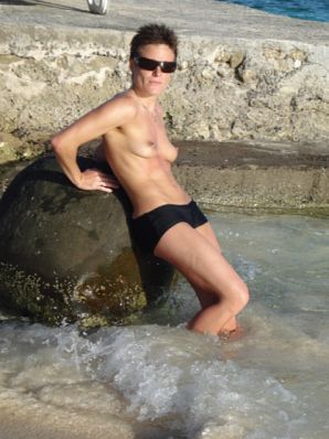 Лесби на отдыхе с друганом. Часть 2. Эскиз 40