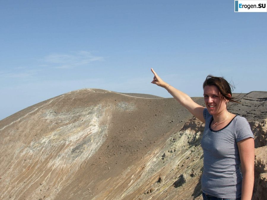 undressed on a deserted beach. Photo 12