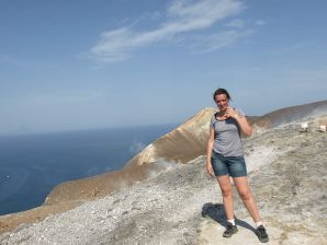 undressed on a deserted beach. Thumb 11