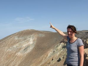 undressed on a deserted beach. Thumb 12