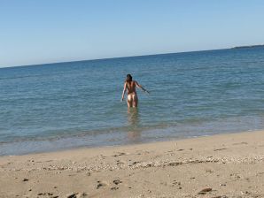 undressed on a deserted beach. Thumb 13