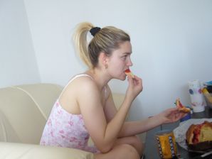 он ее хочет рачком. Эскиз 41