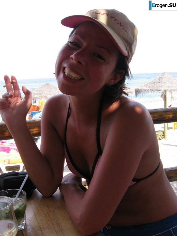 girls are only topless friends. Photo 9