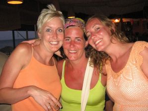 girls are only topless friends. Thumb 15