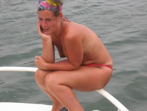 girls are only topless friends. Thumb 33