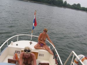 girls are only topless friends. Part 2. Thumb 36