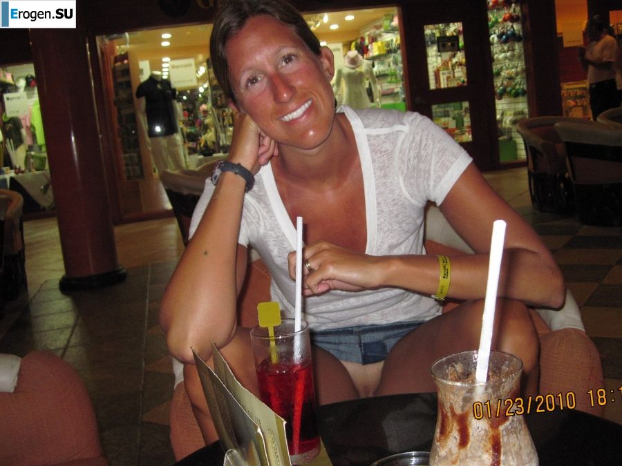 голая на пляже хоть и страшненькая. Фото 15