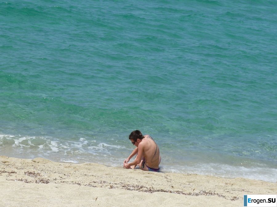 Lesbian on vacation with a friend. Part 3. Photo 8