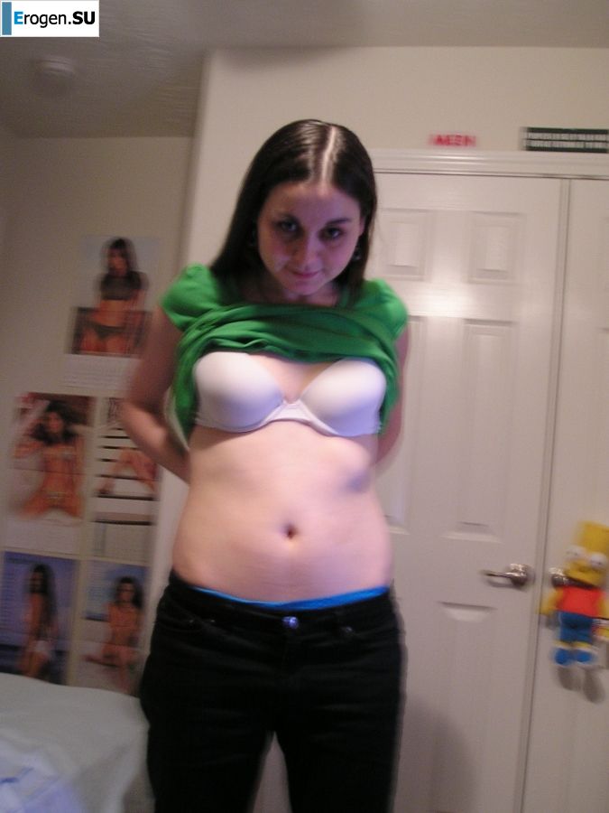 striptease of a young nonsense. Photo 4