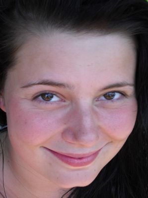 three girlfriends sunbathe in the yard with bare breasts. Thumb 29