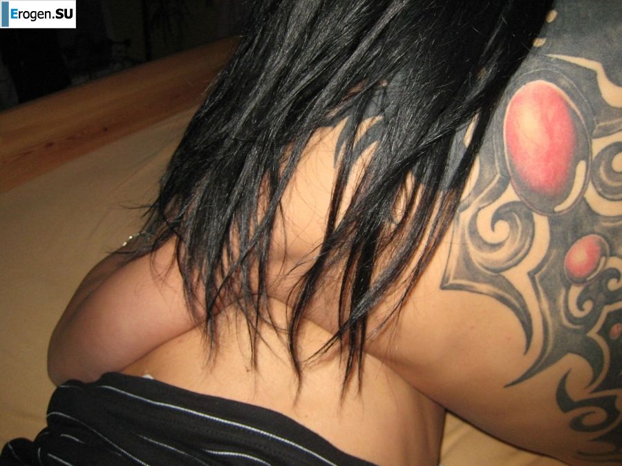 у парня встает только на татуированных телок. Фото 10