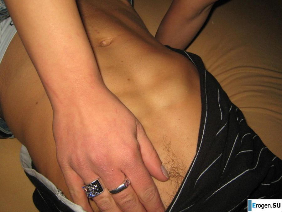 у парня встает только на татуированных телок. Фото 3