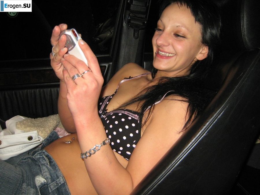 у парня встает только на татуированных телок. Фото 38