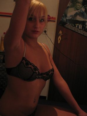 I'm a bad girl, punish me. Thumb 10