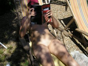 picked a handsome man on her boobs. Part 2. Thumb 32