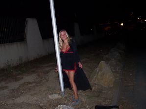 стриптизерша на курторте с бойфрендом. Эскиз 25