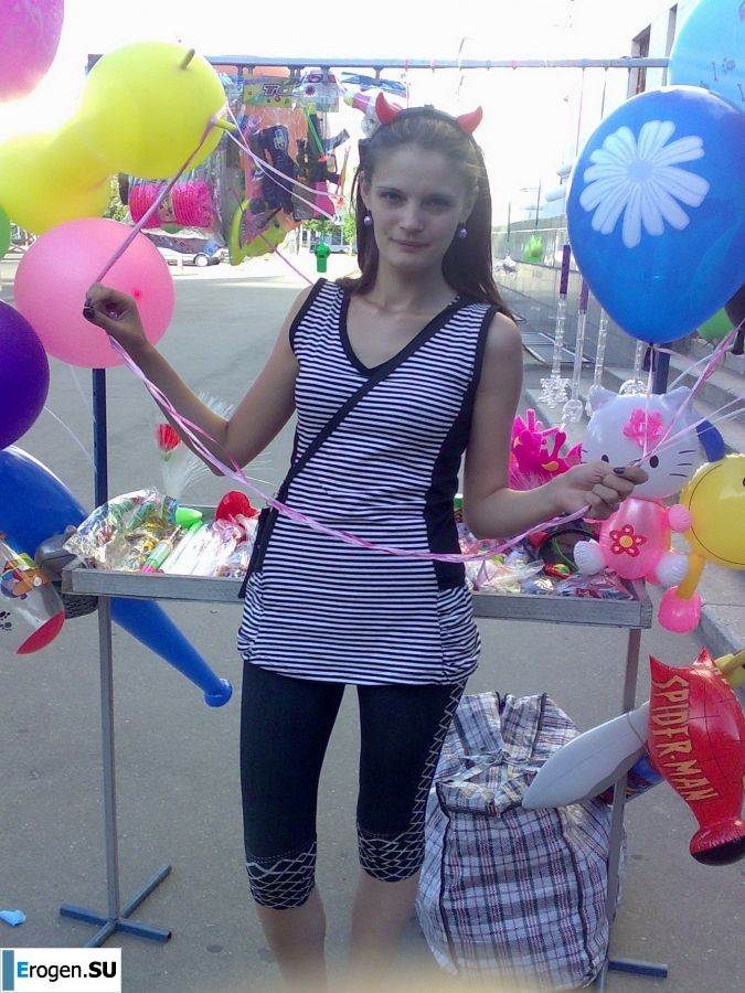 нудистка дикарка и грязевое натирание. Фото 35