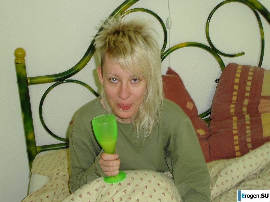 симпотичная худышка блондинка с нулевым размером. Фото 14