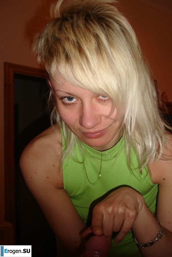 симпотичная худышка блондинка с нулевым размером. Фото 31