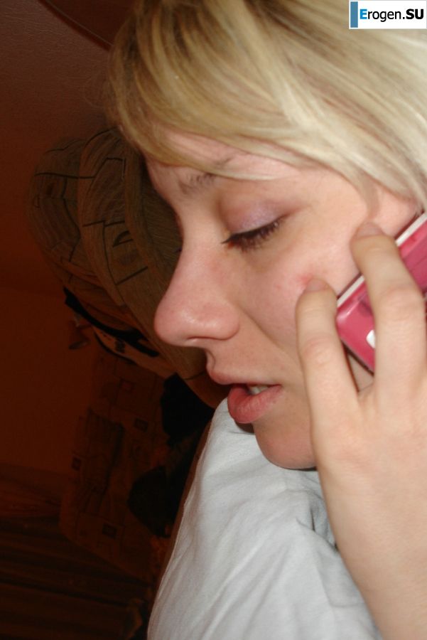 симпотичная худышка блондинка с нулевым размером. Фото 34