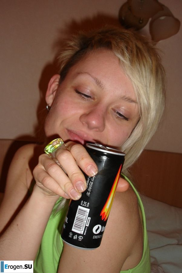 симпотичная худышка блондинка с нулевым размером. Фото 35