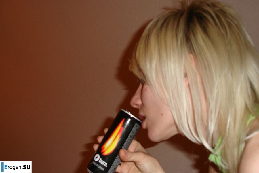 симпотичная худышка блондинка с нулевым размером. Фото 36