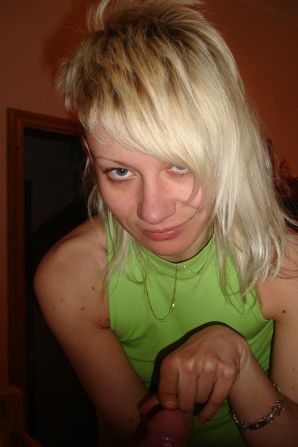 симпотичная худышка блондинка с нулевым размером. Эскиз 31