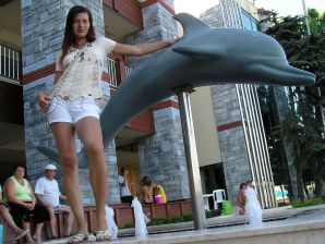 без купальника на каменистом берегу. Эскиз 30