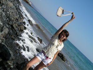 без купальника на каменистом берегу. Эскиз 38