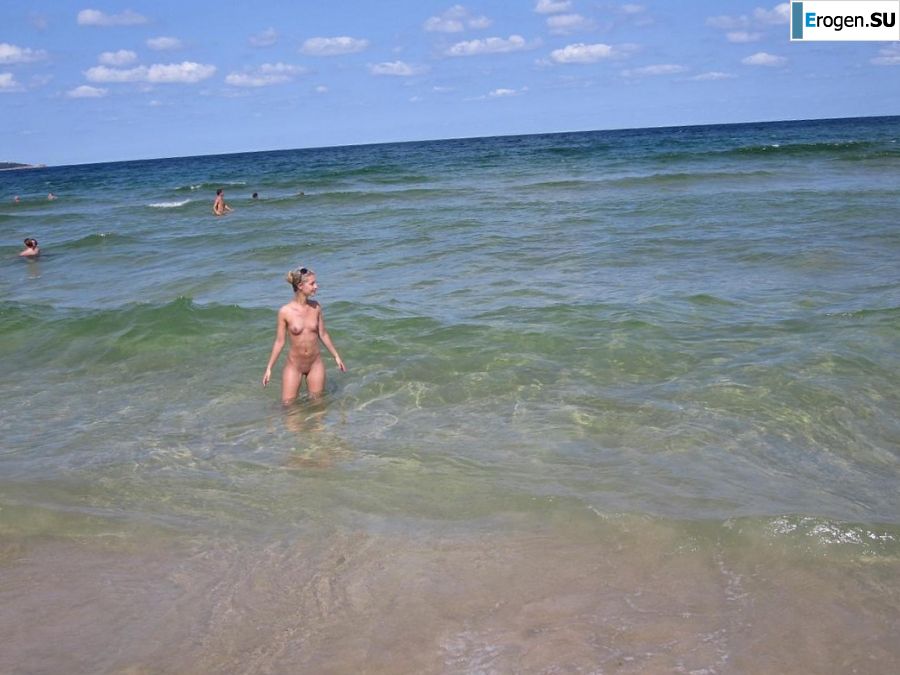 students' resort romance. Photo 13