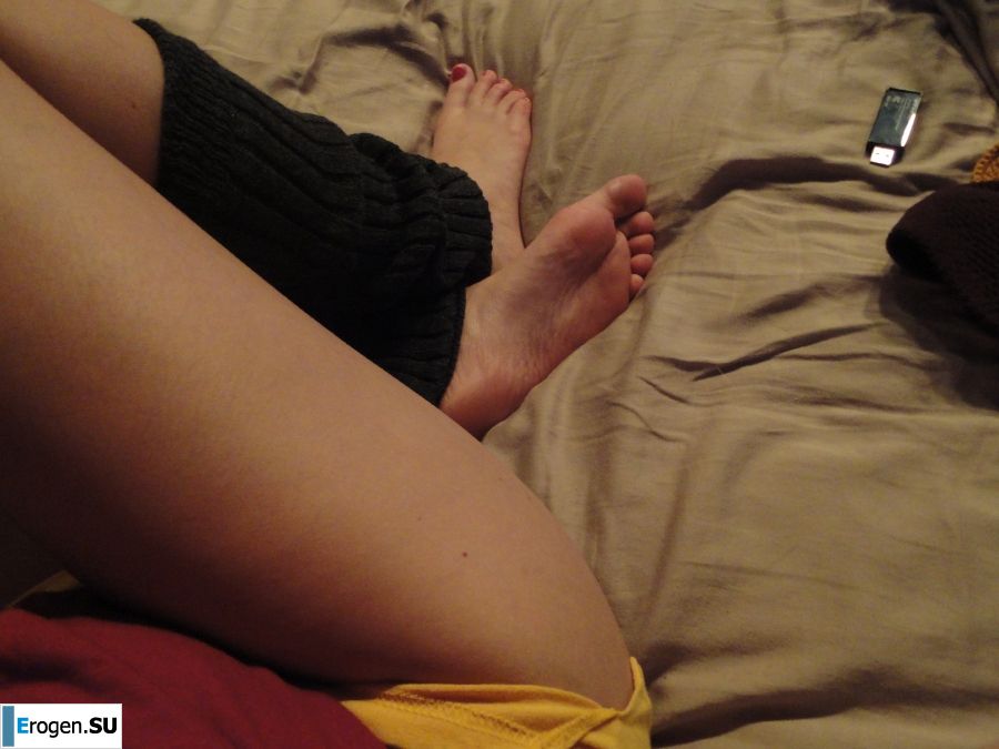 в развратном костюме полицейского. Фото 23