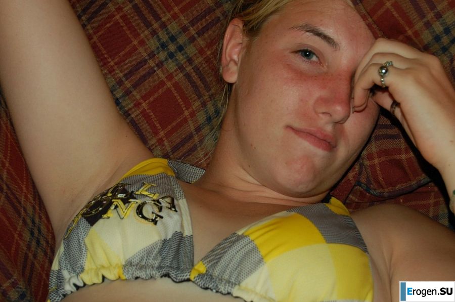 and what's under the skirt. Photo 4