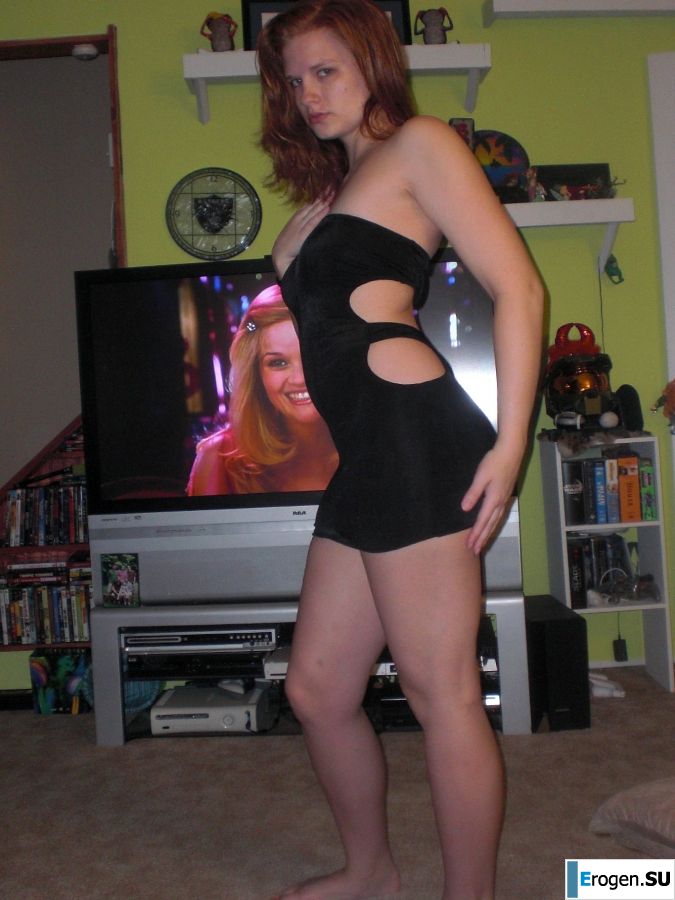 red nude hottie. Photo 14