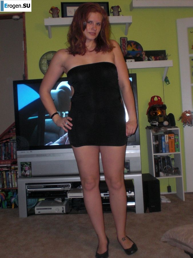 red nude hottie. Photo 15