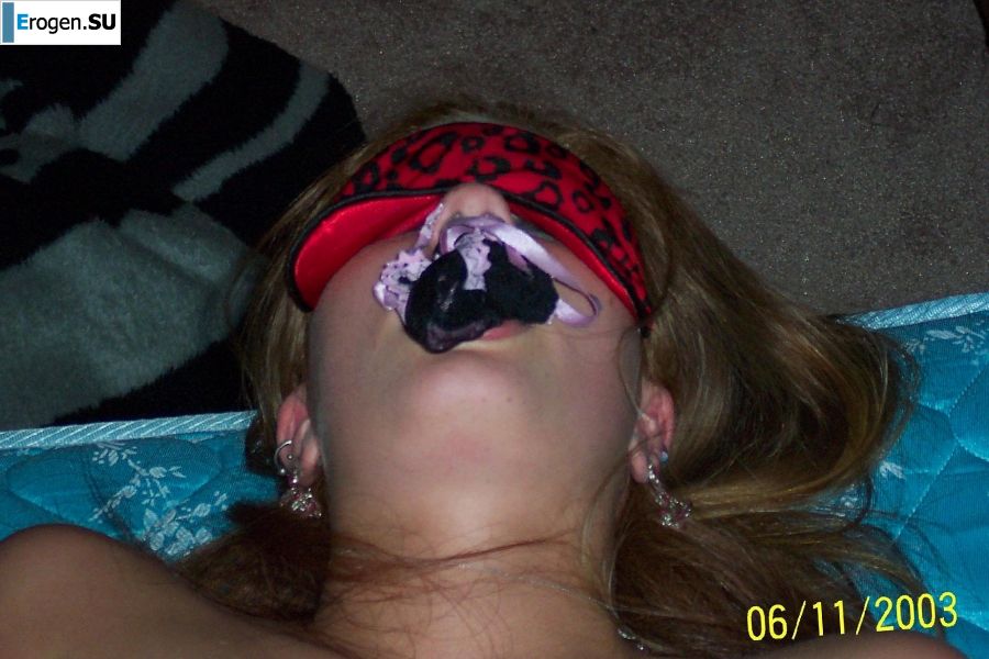 red nude hottie. Photo 24