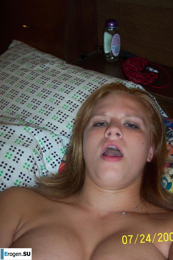 red nude hottie. Photo 6