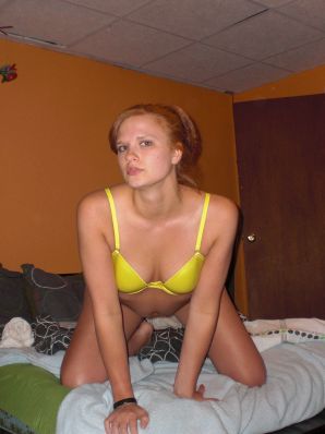 red nude hottie. Thumb 35